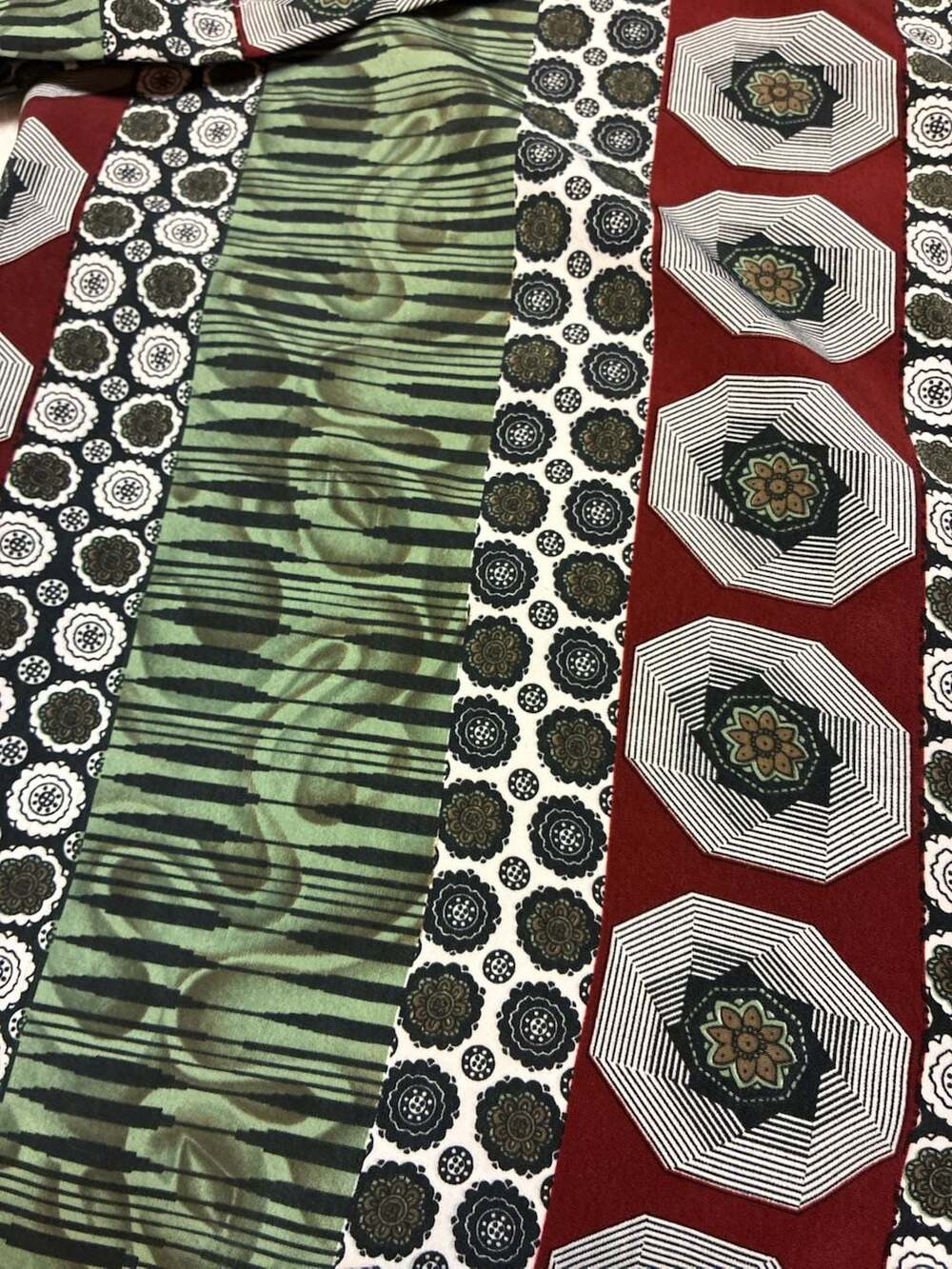 Panache New York Vintage Geometric Print Short Sleeve Button-Down Shirt - Picture 7 of 11